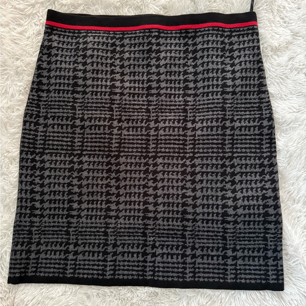 Karl Lagerfeld Black and Gray Houndstooth Pencil Skirt with Red Waistband